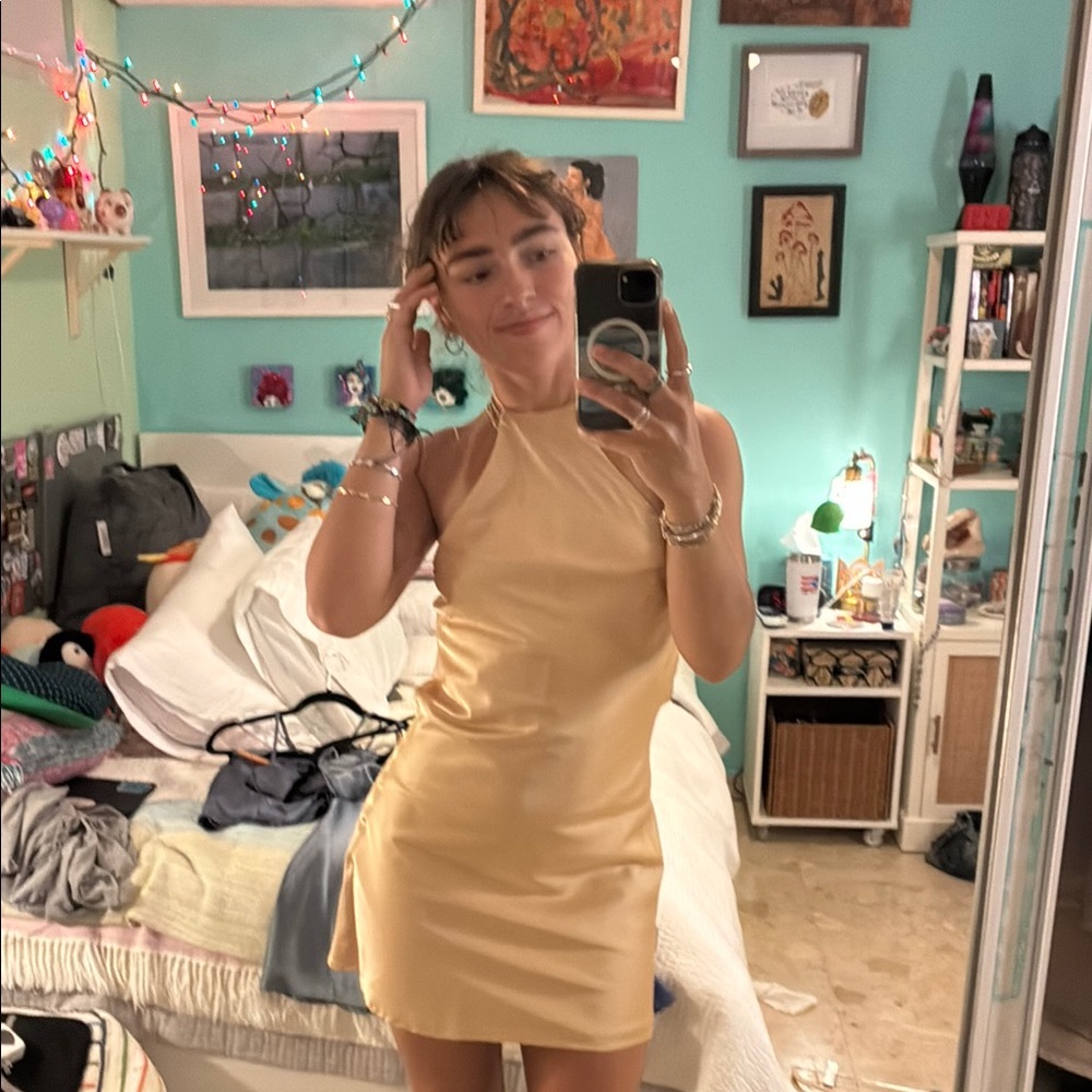 Boutique Elegant Cream Halter Dress